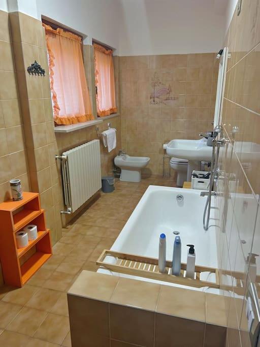 Business And Family House Con 3 Camere Da Letto Bergamo Bagian luar foto